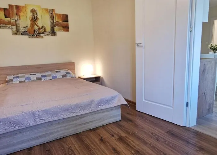 Najs Z Parkingiem דירה