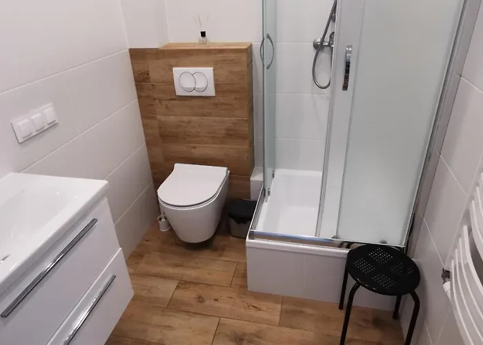 Najs Z Parkingiem סופוט